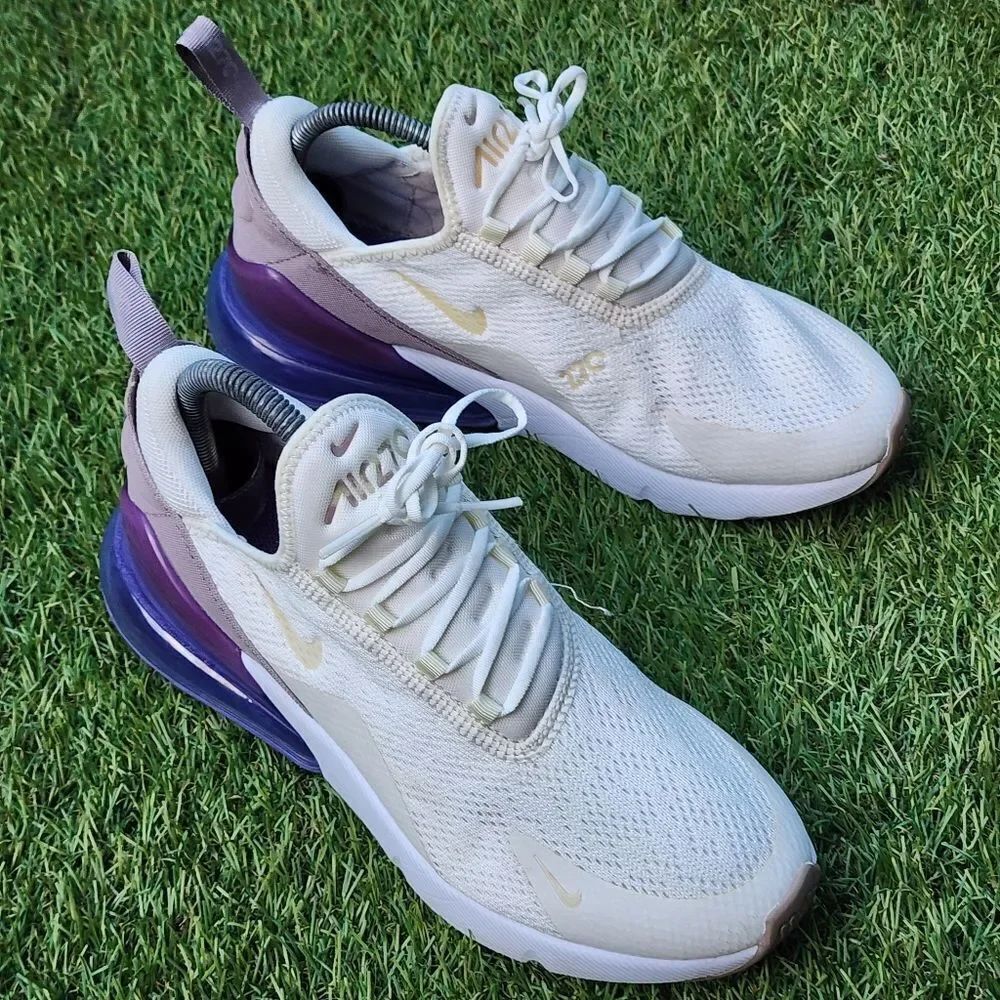 NIKE AIR MAX 270 - Women's Sneakers - SIZE 7.5